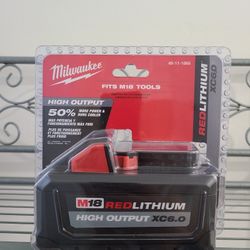 MILWAUKEE M18 HIGH OUTPUT XC6.0. NEW SEALED! $70 FIRM👈