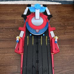 Paw Patrol Air Craft HQ