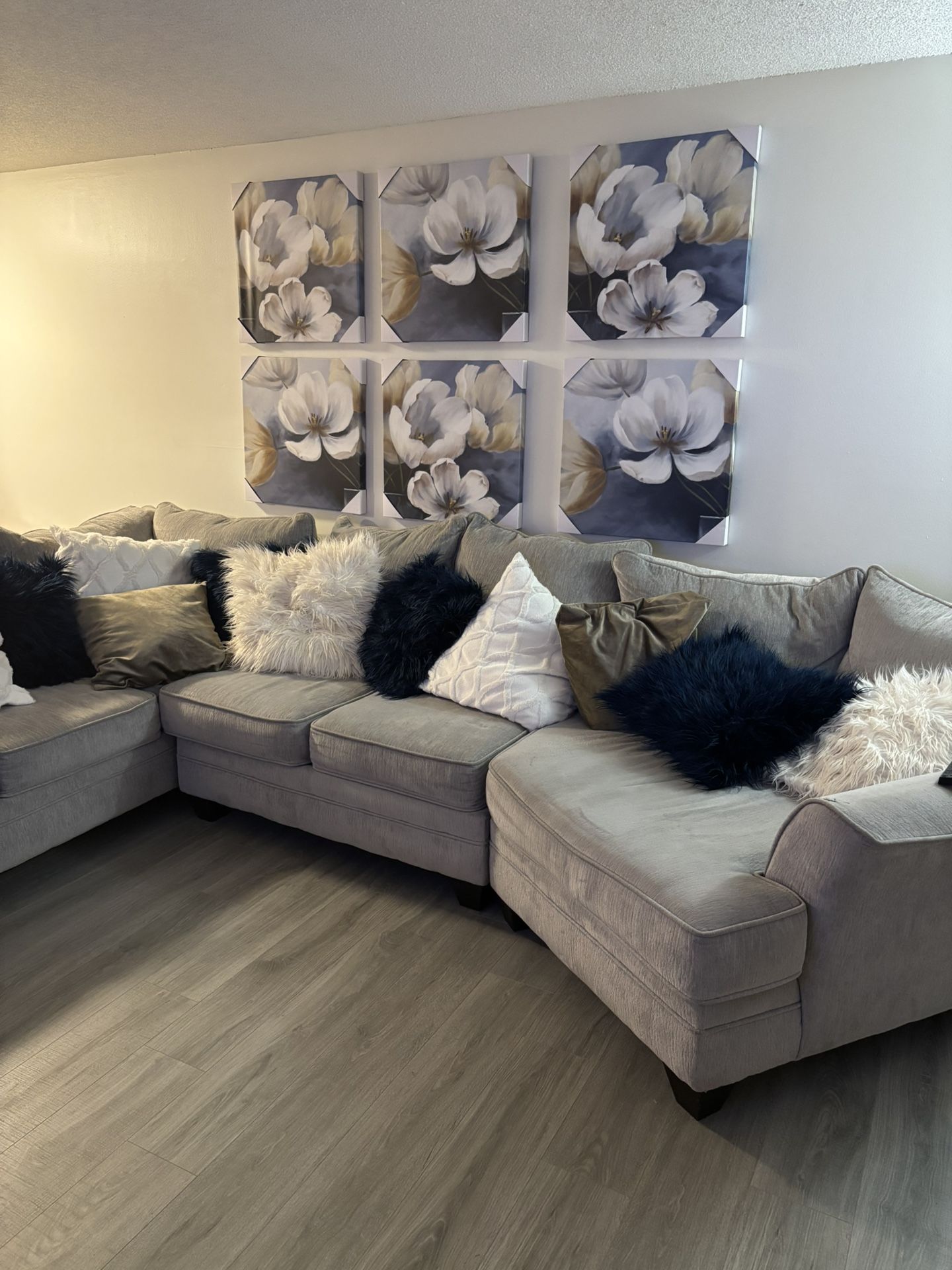 GREY SECTIONAL