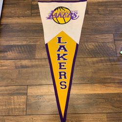 Los Angeles Lakers Vintage Style Pennant Wall Hanging Decor