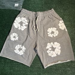 Denim tear shorts grey