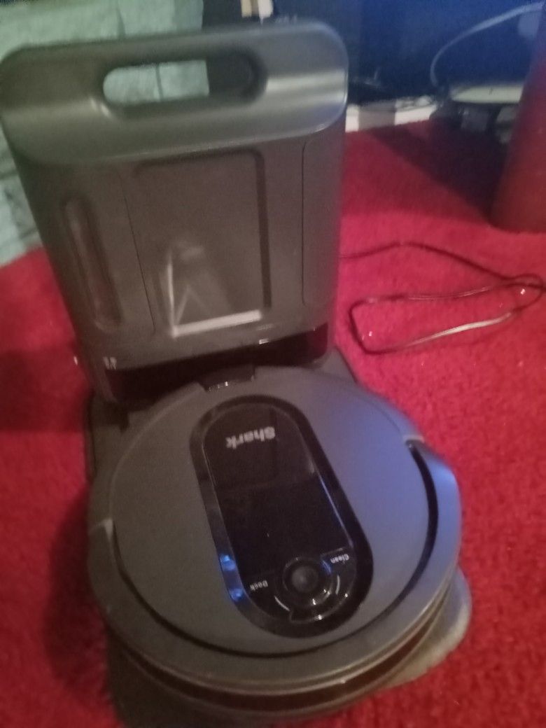 Shark Robotic Vacuum Cleaner
