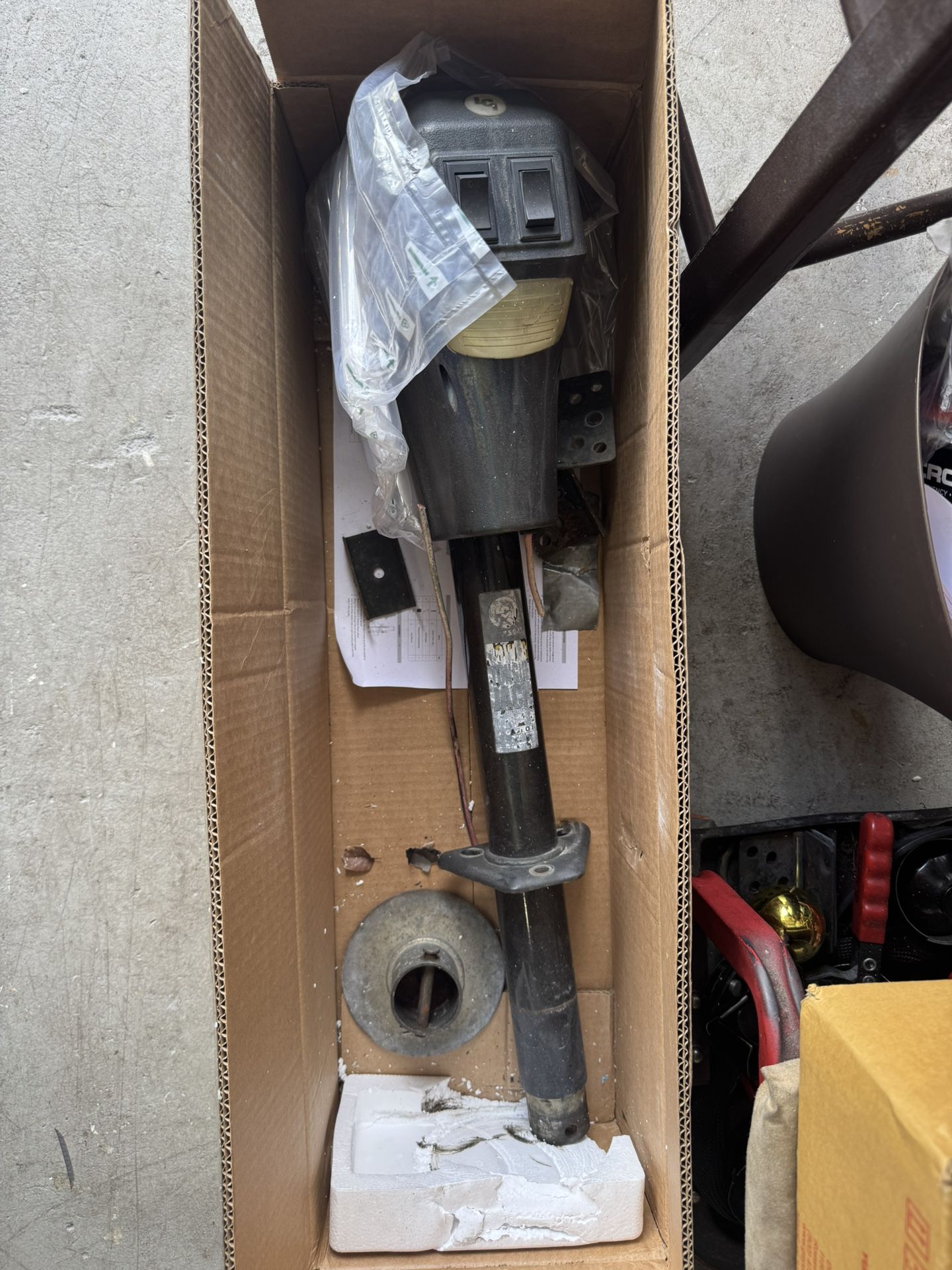 Lippert Tongue Electric Jack