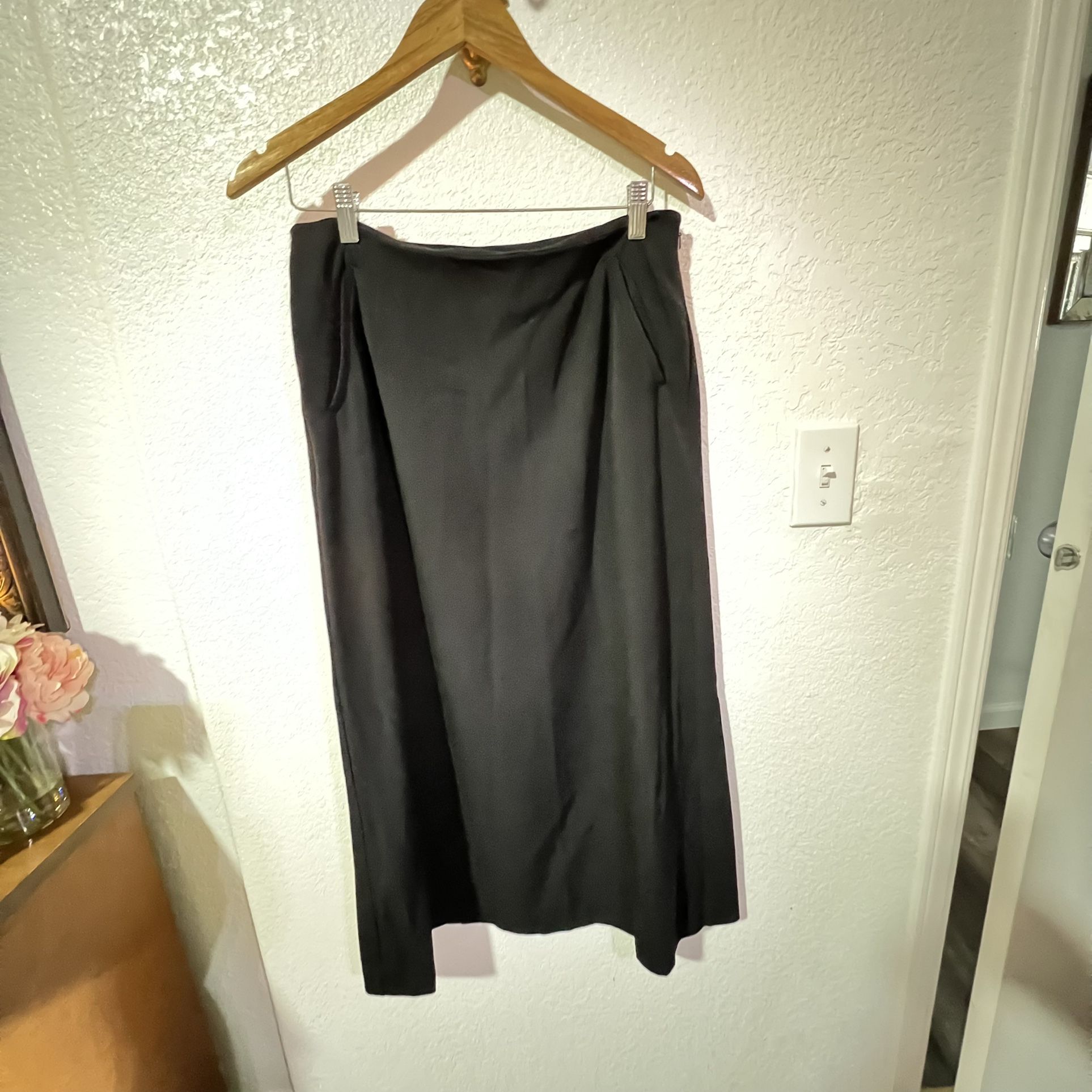 Christopher Banks Size 8 Vinatge long skirt