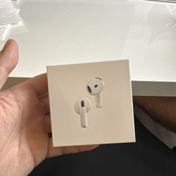 Apple AirPods 4 