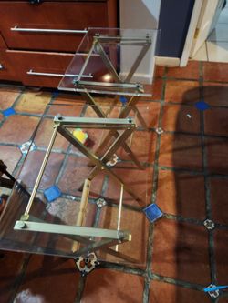 2 Folding Tray Tables