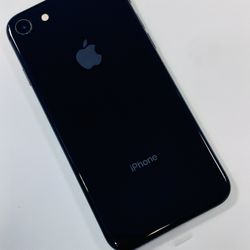 iPhone 8 64GB Fully unlocked 