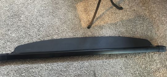 Toyota  RAV4 Cargo Cover