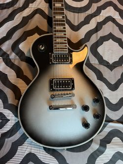 Les Paul Style Guitar