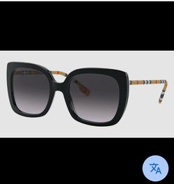 Woman’s sunglasses