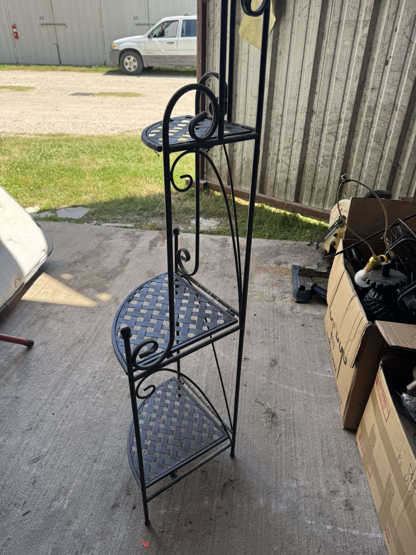 Metal Shelves , 3 Tiers