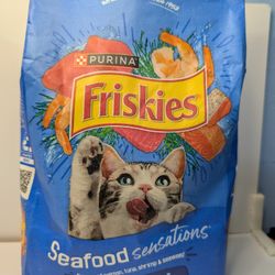Purina Friskies Seafood Sensations Dry Cat Food Flavors of Salmon, Tuna, Shrimp and Seaweed, 3.15 lb. Bag