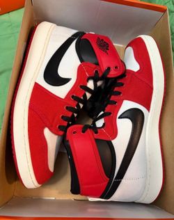 Air Jordan 1 KO Chicago