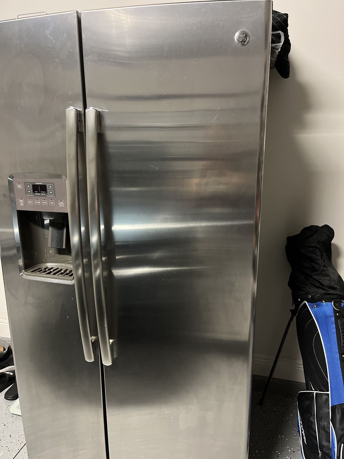 GE Refrigerator 