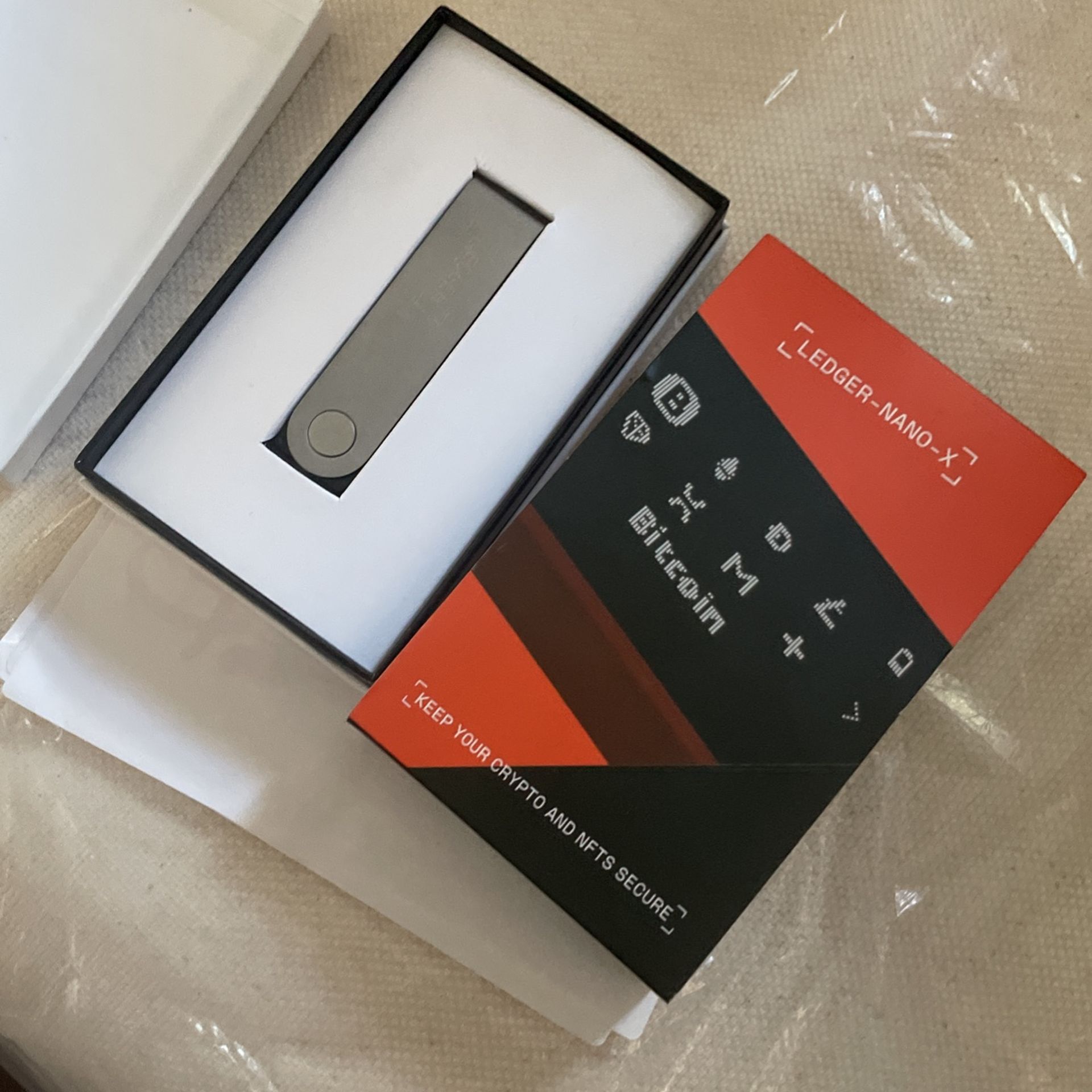 Ledger Nano X Crypto Hardware Wallet Bluetooth The Best Way to securely Buy,  Manage and Grow
