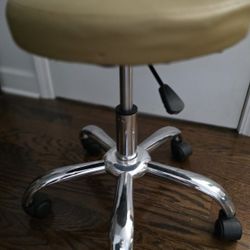 Rolling Office Chair/ Lab Stool