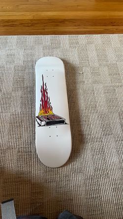 Skateboard deck