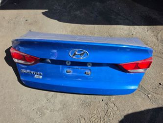 17-18 HYUNDAI ELANTRA TRUNK