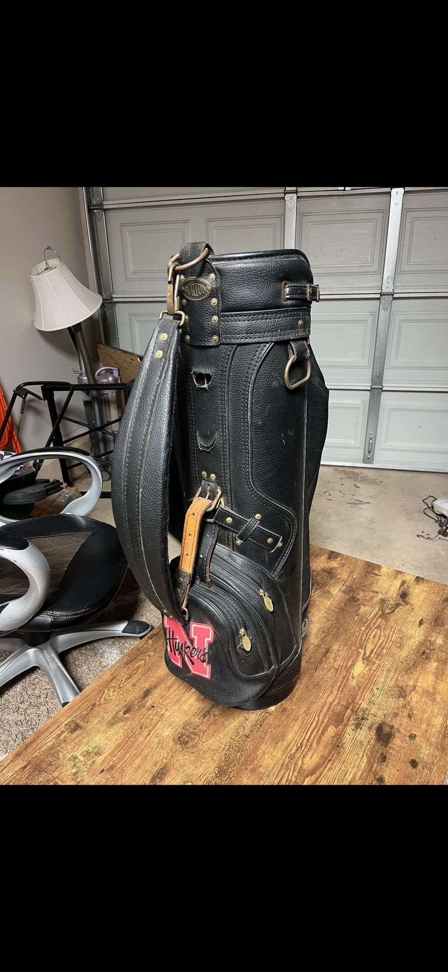 Embroidered Vintage Burton Gold Caddy
