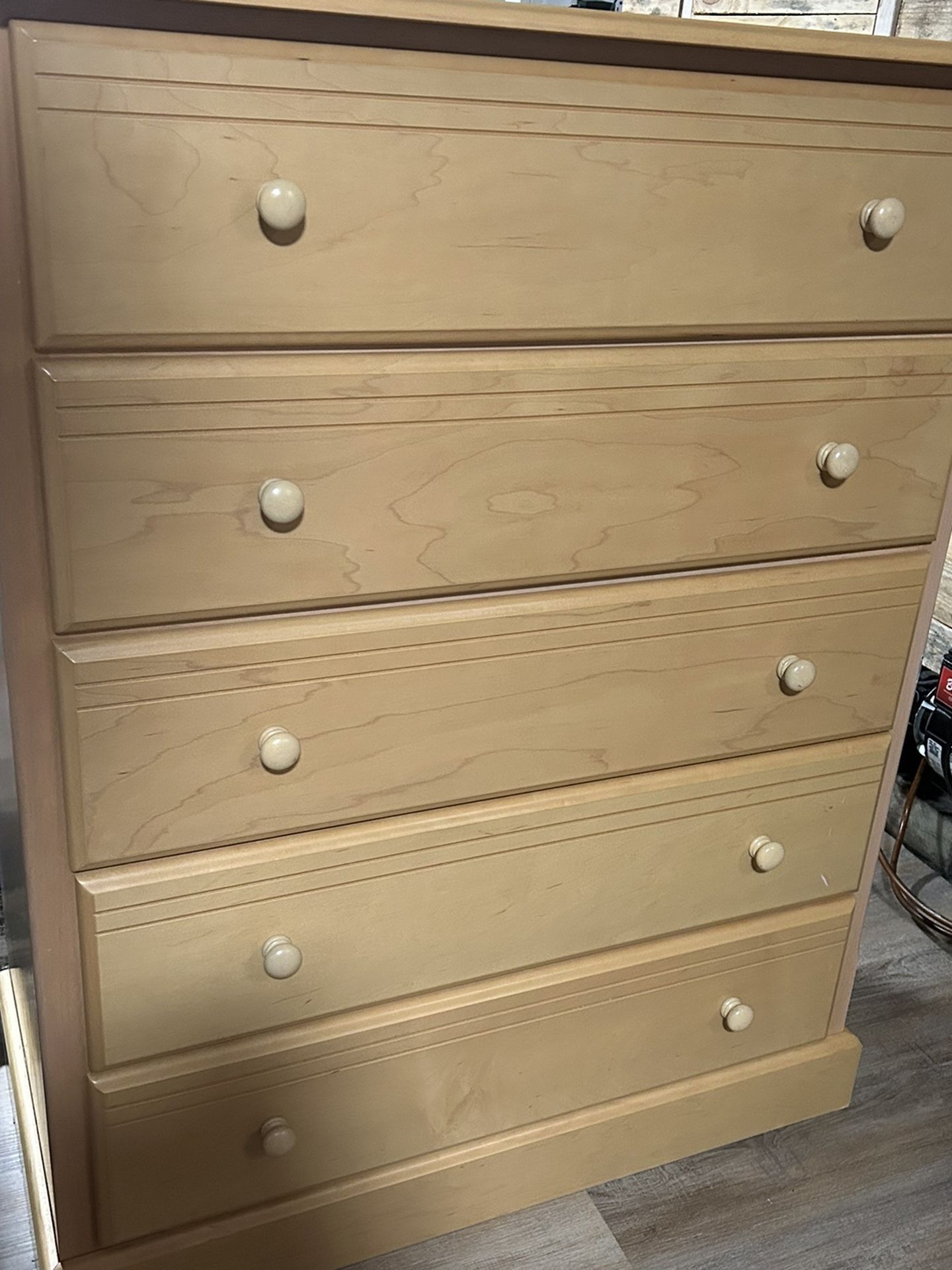 Small Wooden 5 Drawer Dresser