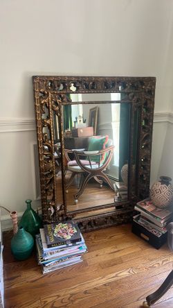 Gold mirror