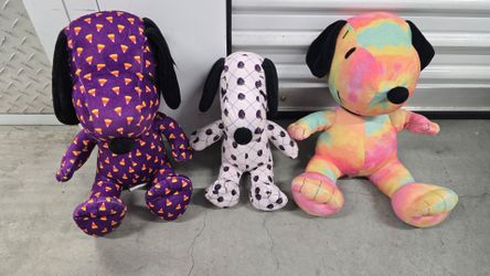 Rare Knott's Snoopy Stuffies