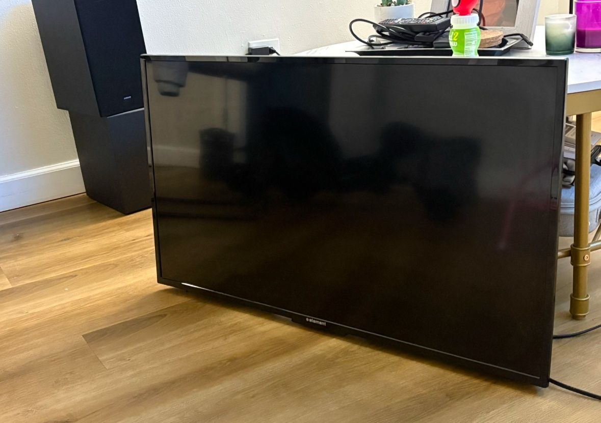 Element Smart Tv 32* & Samsung Sound Bar $160 OBO