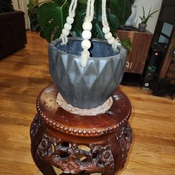 7" Hanging Ceramic Pot 