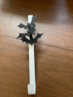 Bay Halloween door hook