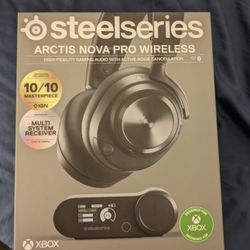 Arctis Nova Pro Wireless 