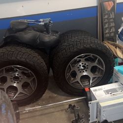 Ram 1500 Tires+ Rims Size 35 X 12.50 R20 LT