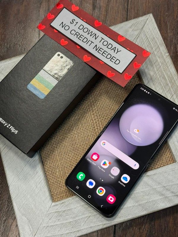 Samsung Galaxy Z Flip 5G PAYMENTS AVAILABLE $1 Down Today