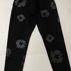 Denim Tears Black Monogram Wreaths Sweatpants Medium