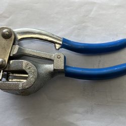 Heavy Duty Hole Puncher Hand Punch 