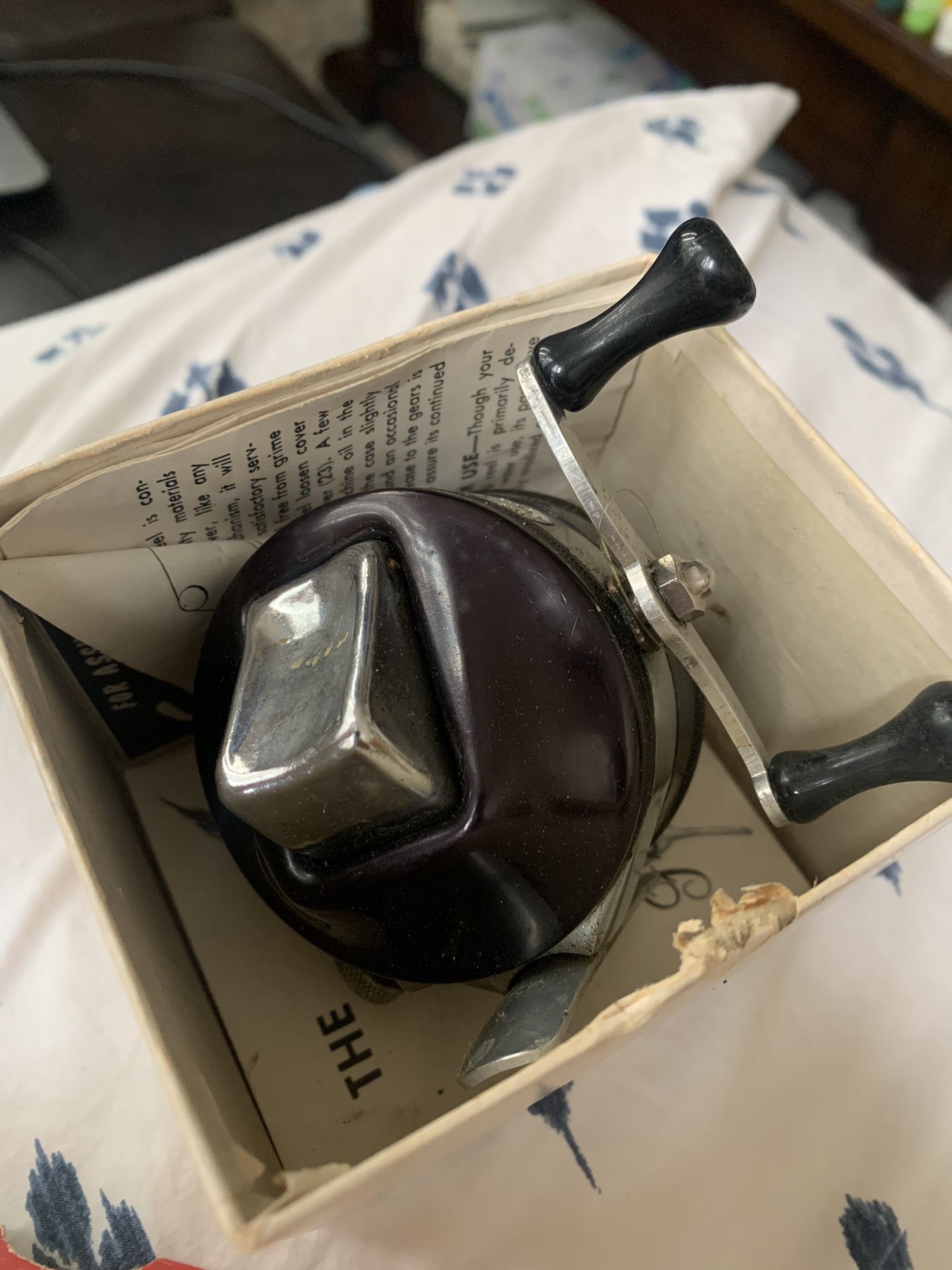 Vintage Zebco Model 33 Fishing Reel. Appears To Be Brand New. Never Used  for Sale in San Diego, CA - OfferUp