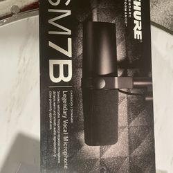 Shure SM7B Cardiod Dynamic (NEVER USED)