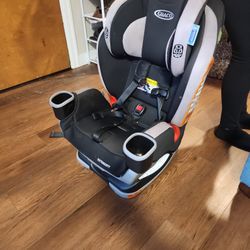 Graco Children's Carseat