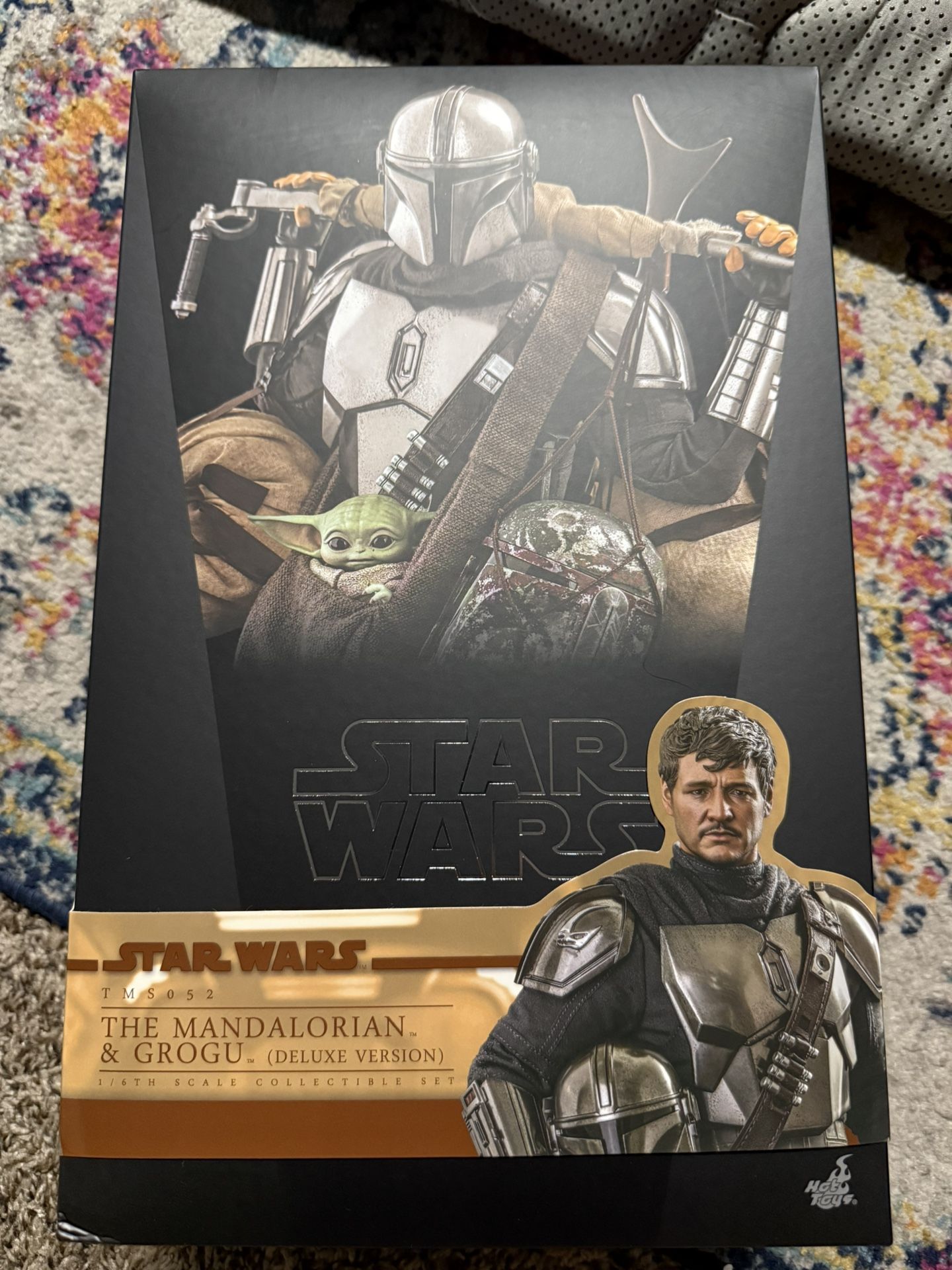 Hot Toys Star Wars The Mandalorian & Grogu 