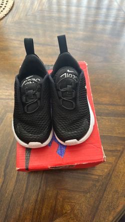 Tenis NIKE para ninos size 6c $15.00