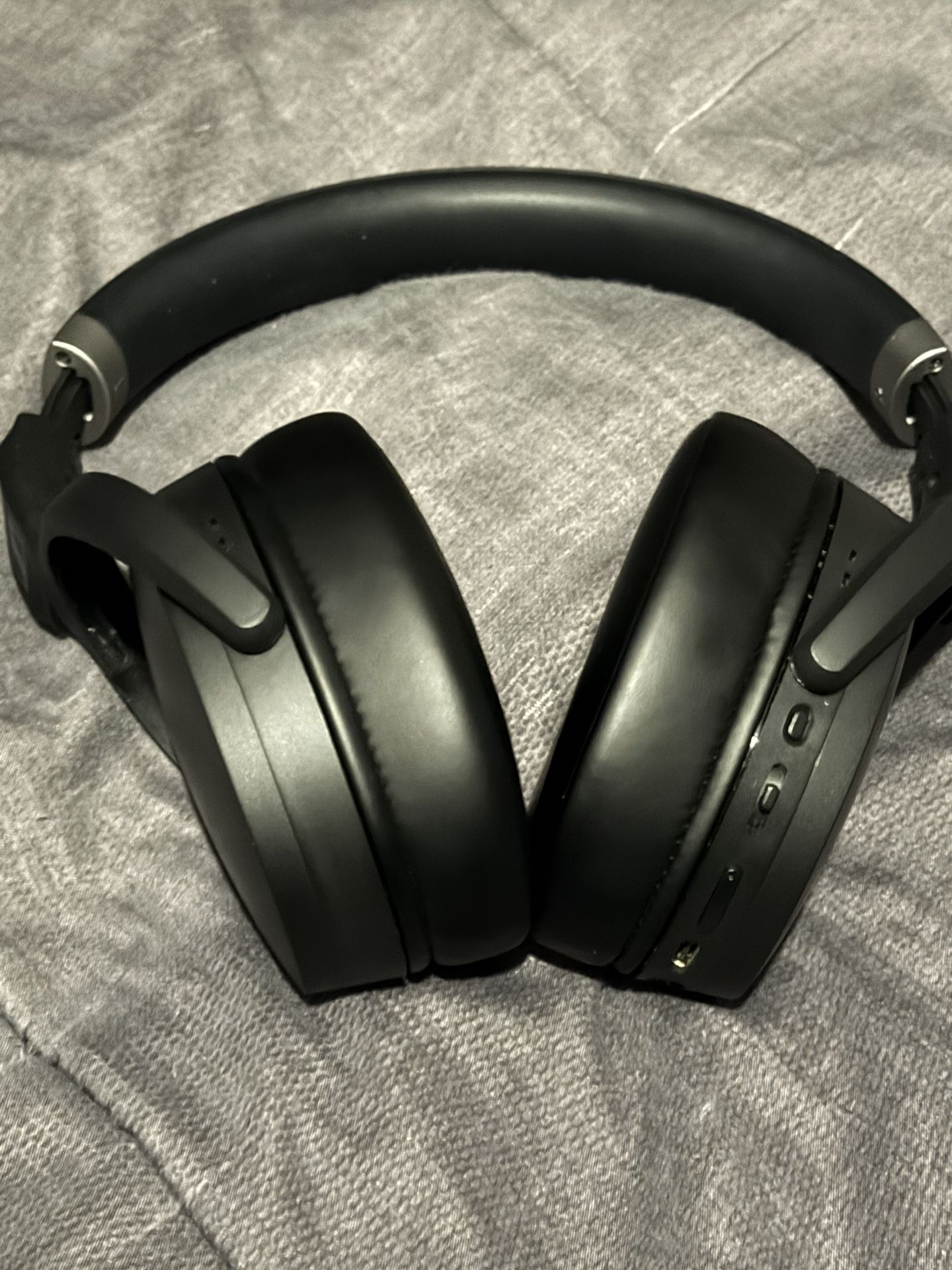 Sennheiser HD 450bt Noise Canceling Headphones