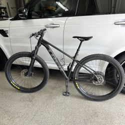 Trek Rosco 7
