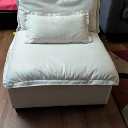 Armless Chaise 