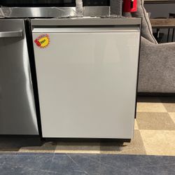 Samsung Panel Ready In White Dishwasher‼️‼️