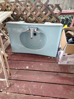 Carolina Blue Sink (Used)