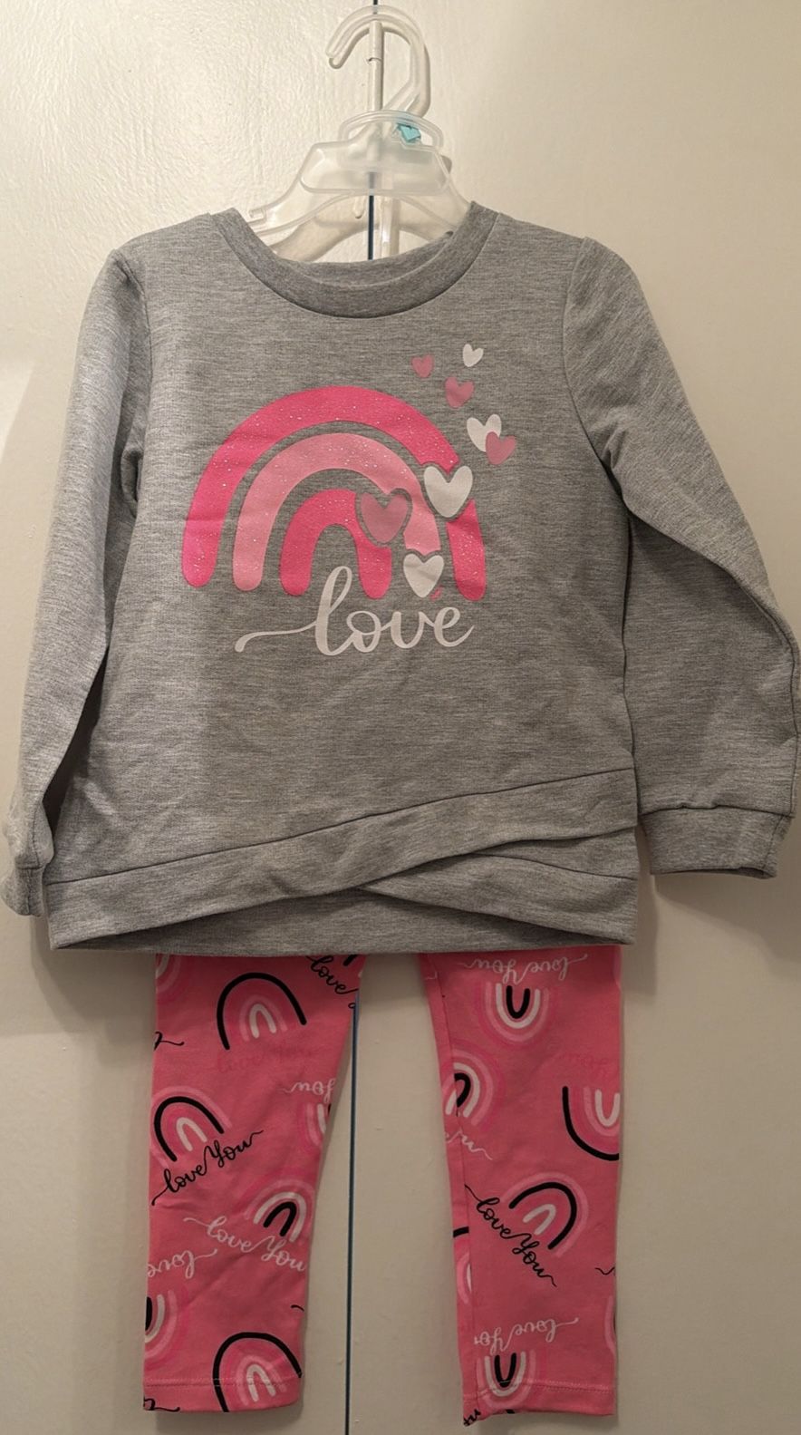 💥NEW💥 Girl’s 2pc rainbow outfit