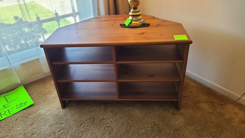 Beautiful Pine Corner Shelf $20