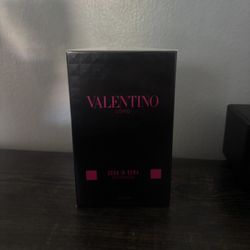 Valentino born in Roma "Extradose"