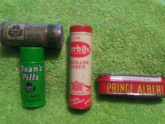 Vintage Cans And Salt And Pepper Set