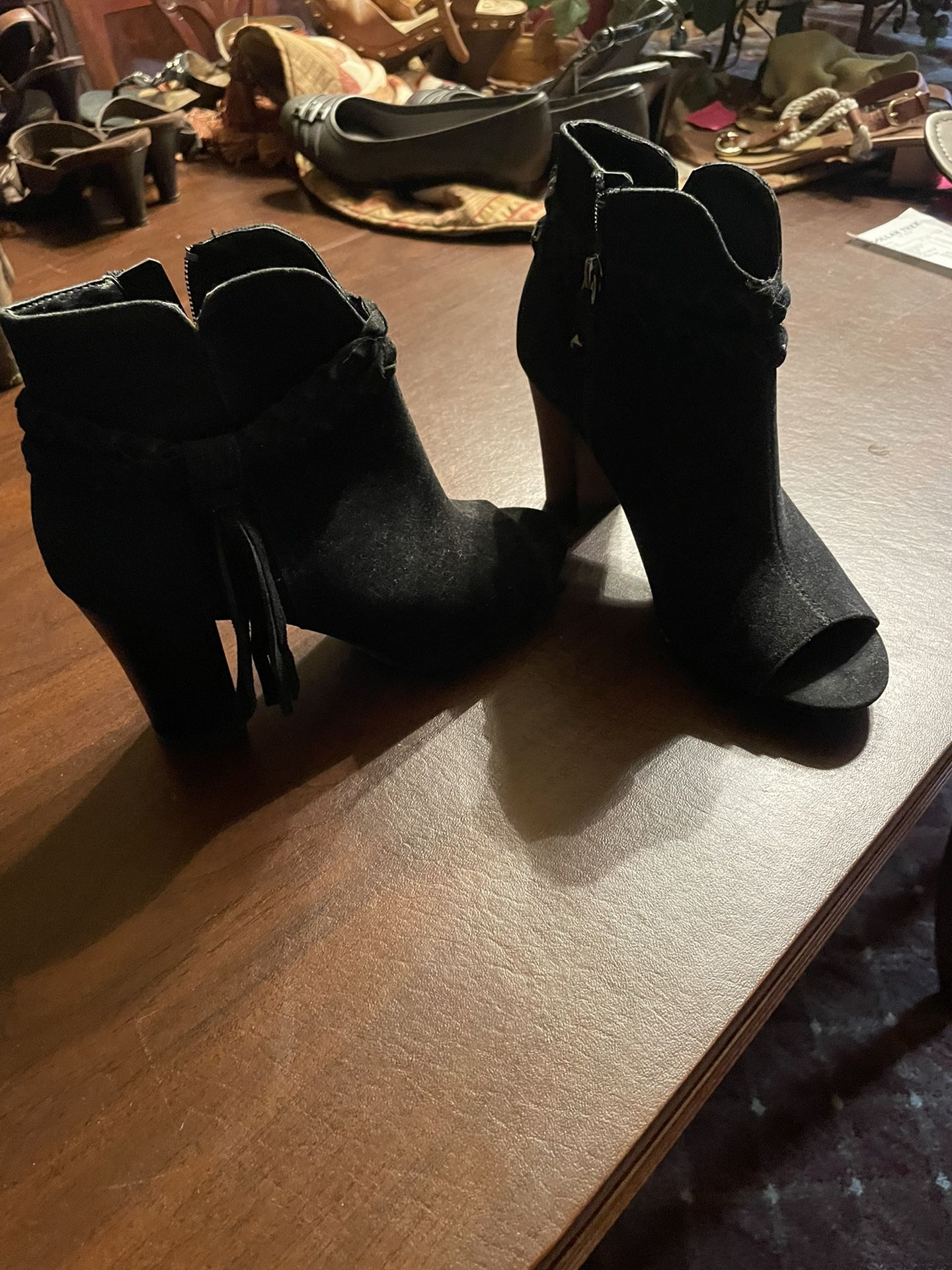 Size 6 1/2 Ladies Heels