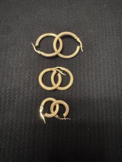 10K Italian Gold Hoop Earrings – Brand New – Classic & Elegant
